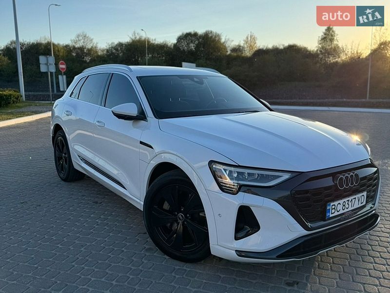 Внедорожник / Кроссовер Audi Q8 e-tron 2023 в Львове