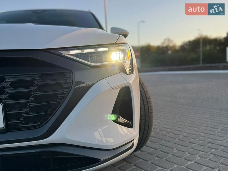 Внедорожник / Кроссовер Audi Q8 e-tron 2023 в Львове