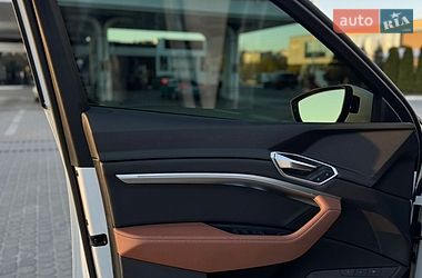 Внедорожник / Кроссовер Audi Q8 e-tron 2023 в Львове