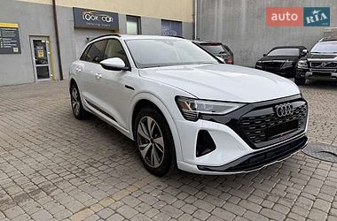 Внедорожник / Кроссовер Audi Q8 e-tron 2023 в Ужгороде