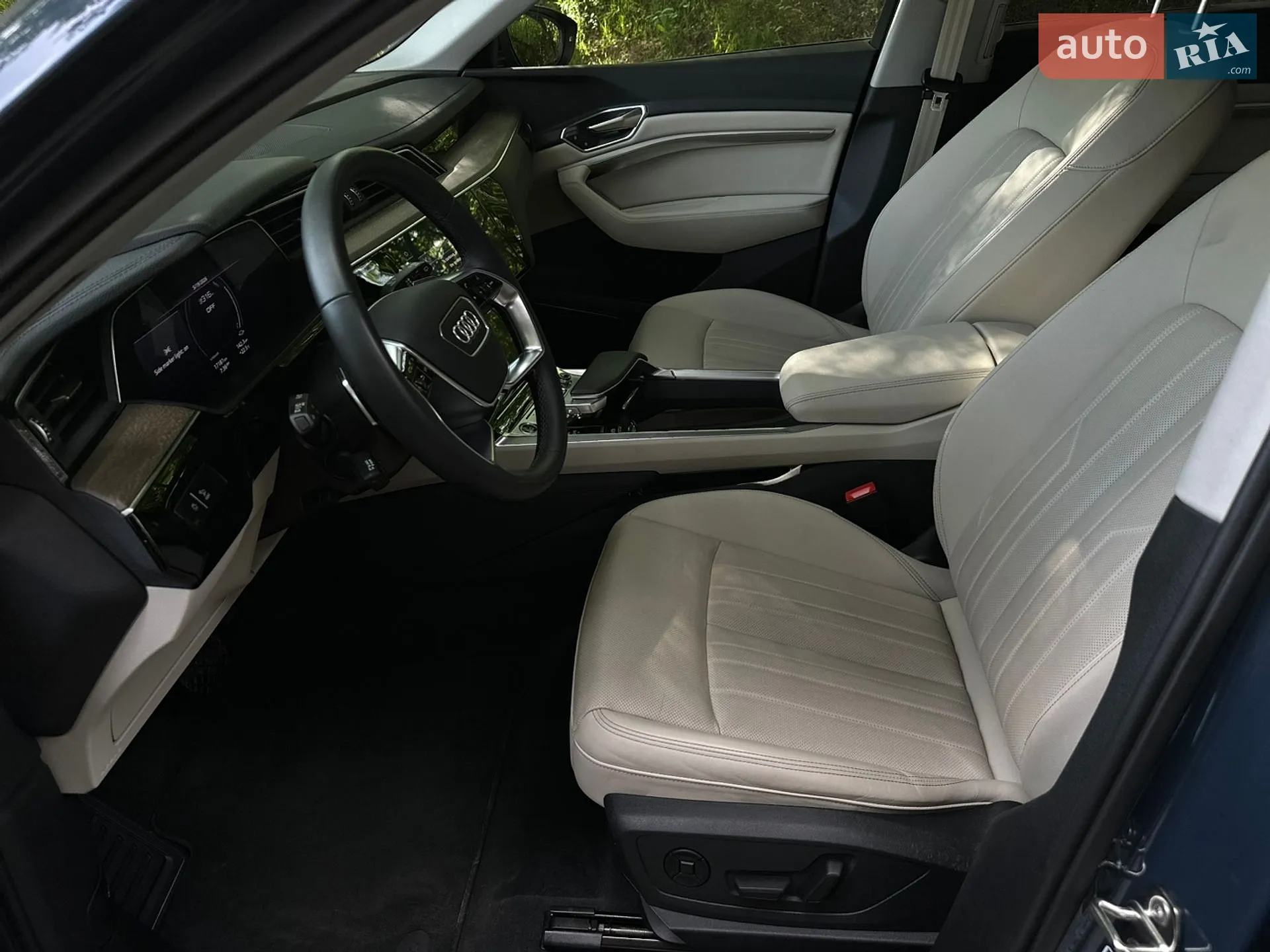 2023 Audi Q8 - мініатюра 24