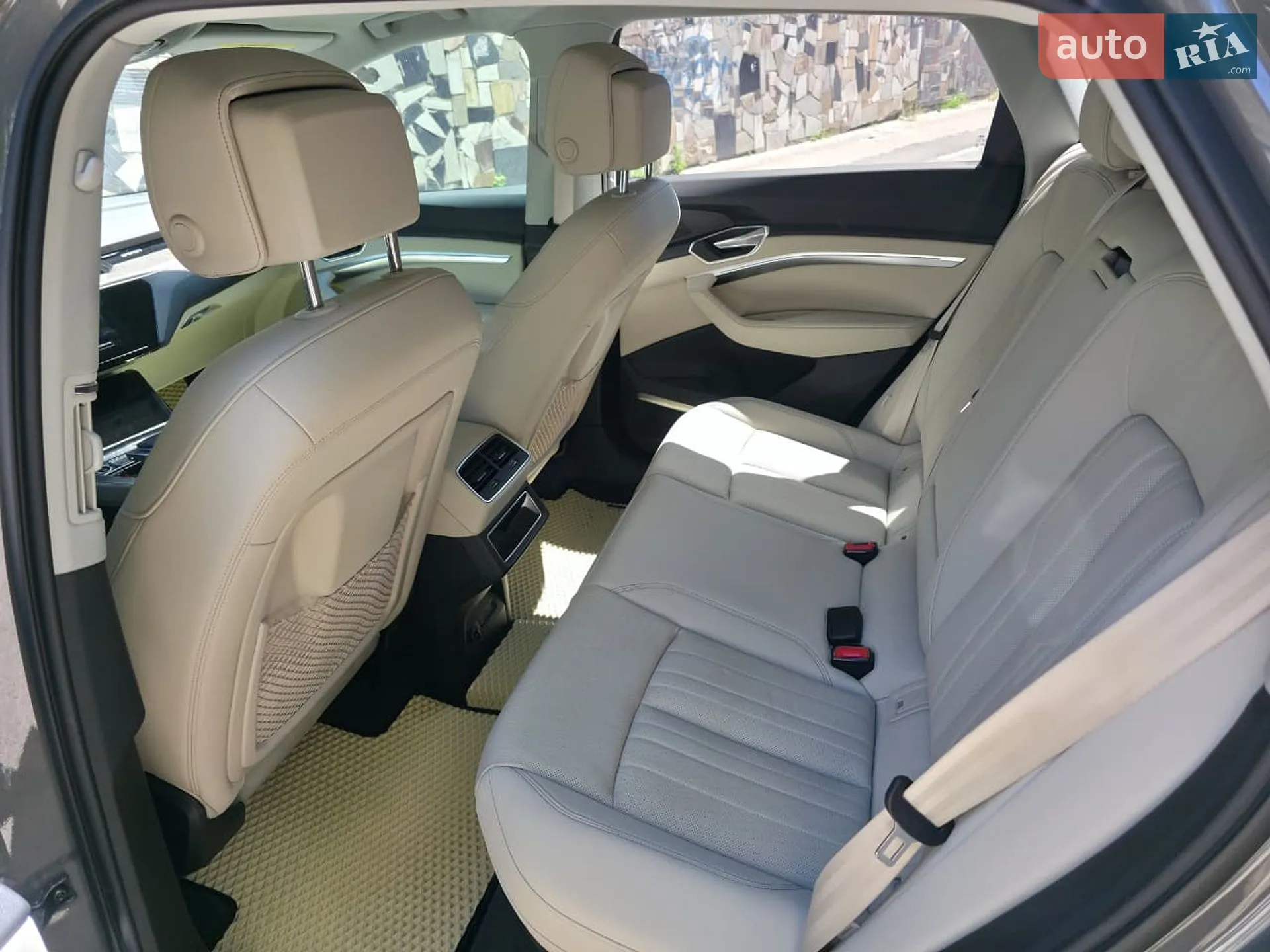2023 Audi Q8 - мініатюра 18