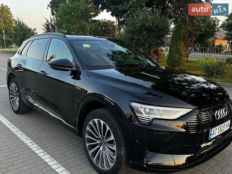 Внедорожник / Кроссовер Audi Q8 e-tron 2020 в Коломые