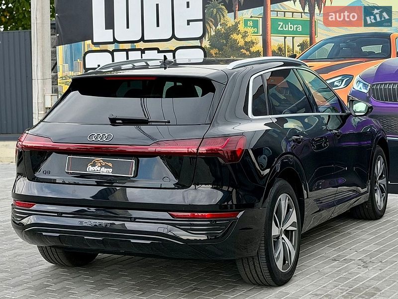 Внедорожник / Кроссовер Audi Q8 e-tron 2023 в Львове