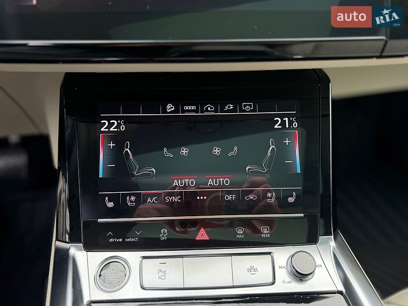 Внедорожник / Кроссовер Audi Q8 e-tron 2023 в Львове