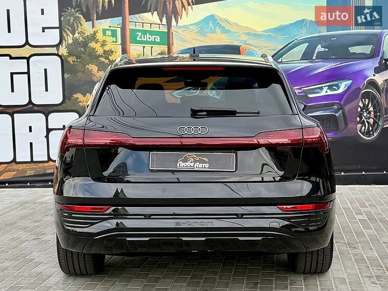Внедорожник / Кроссовер Audi Q8 e-tron 2023 в Львове