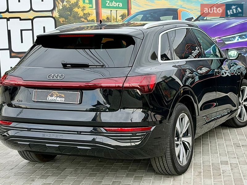 Внедорожник / Кроссовер Audi Q8 e-tron 2023 в Львове