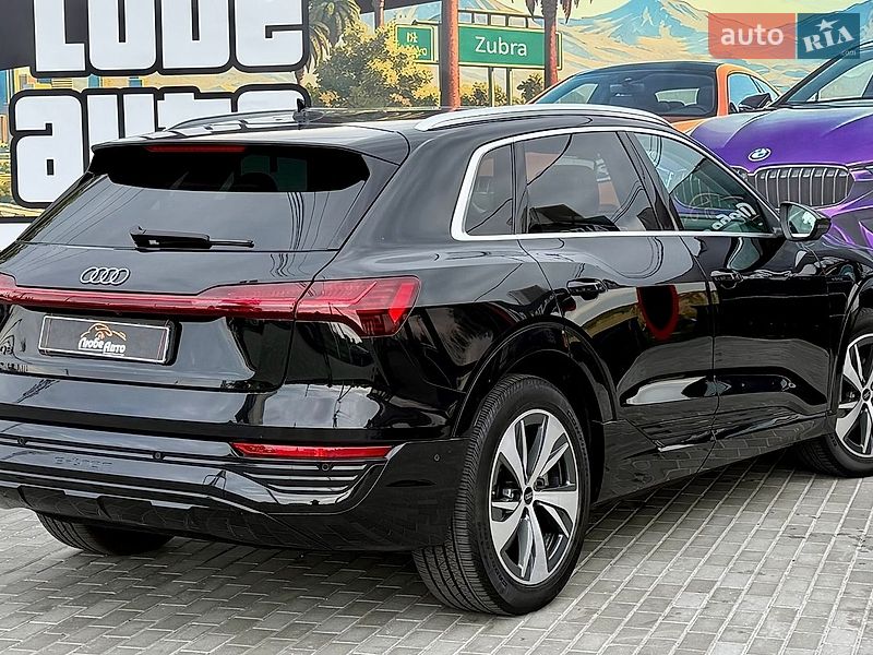 Внедорожник / Кроссовер Audi Q8 e-tron 2023 в Львове