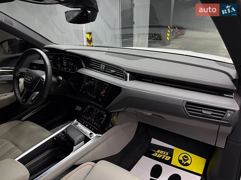Внедорожник / Кроссовер Audi Q8 e-tron 2023 в Ивано-Франковске