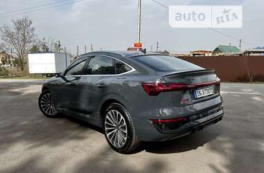 Позашляховик / Кросовер Audi Q8 Sportback e-tron 2023 в Вінниці