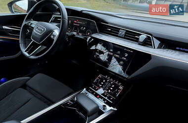 Внедорожник / Кроссовер Audi Q8 Sportback e-tron 2023 в 