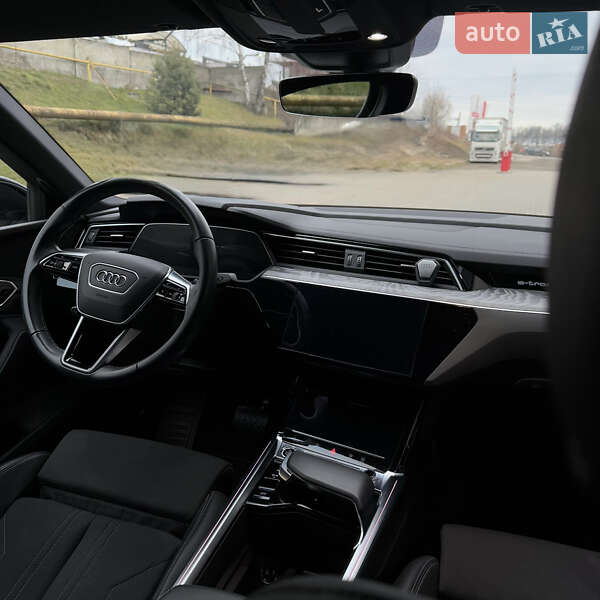 Внедорожник / Кроссовер Audi Q8 Sportback e-tron 2023 в Черновцах