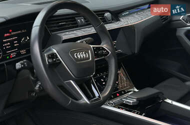 Внедорожник / Кроссовер Audi Q8 Sportback e-tron 2023 в 