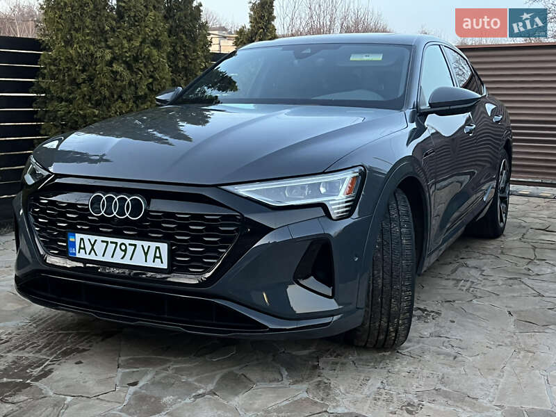 Внедорожник / Кроссовер Audi Q8 Sportback e-tron 2023 в Харькове