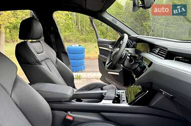 Внедорожник / Кроссовер Audi Q8 Sportback e-tron 2024 в 