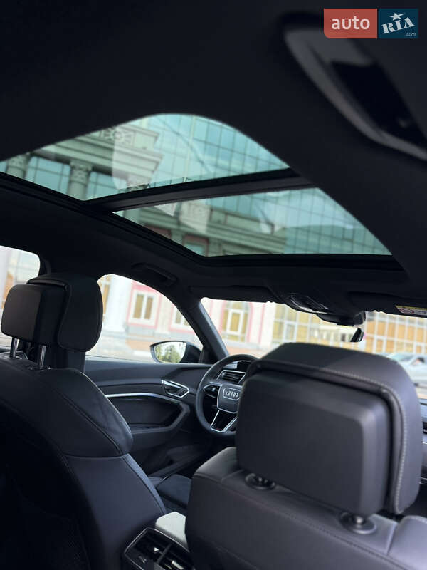 Внедорожник / Кроссовер Audi Q8 Sportback e-tron 2023 в Одессе