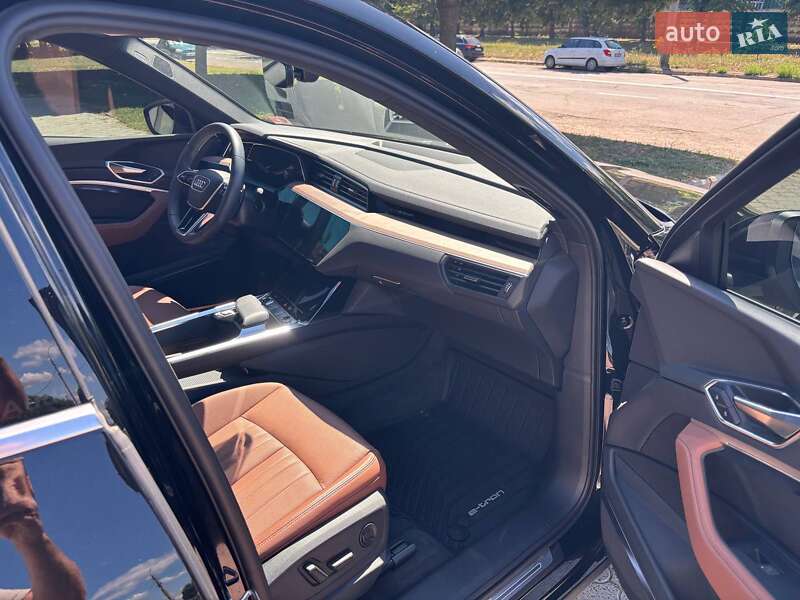 Внедорожник / Кроссовер Audi Q8 Sportback e-tron 2023 в Черкассах