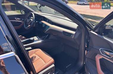 Внедорожник / Кроссовер Audi Q8 Sportback e-tron 2023 в 