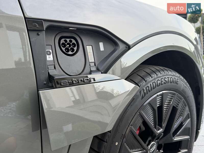Внедорожник / Кроссовер Audi Q8 Sportback e-tron 2023 в Черновцах