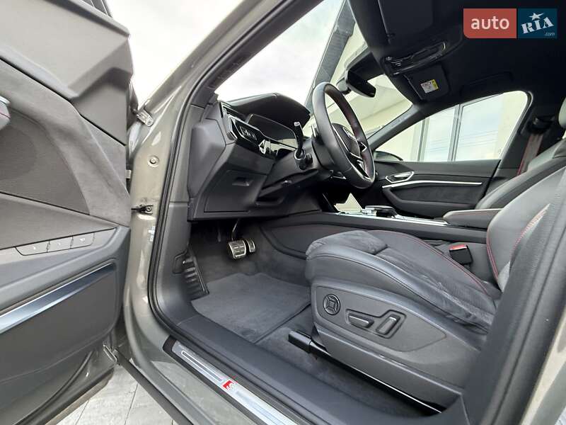 Внедорожник / Кроссовер Audi Q8 Sportback e-tron 2023 в Черновцах