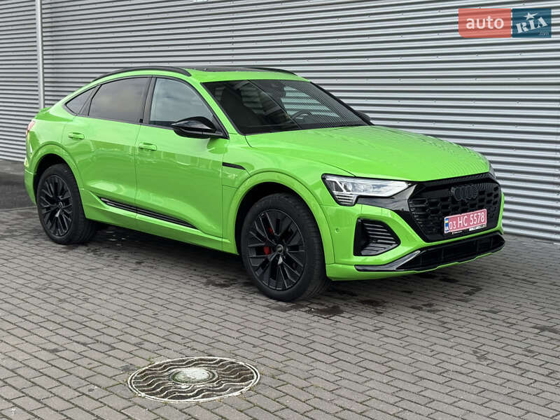 Позашляховик / Кросовер Audi Q8 Sportback e-tron 2023 в Рівному