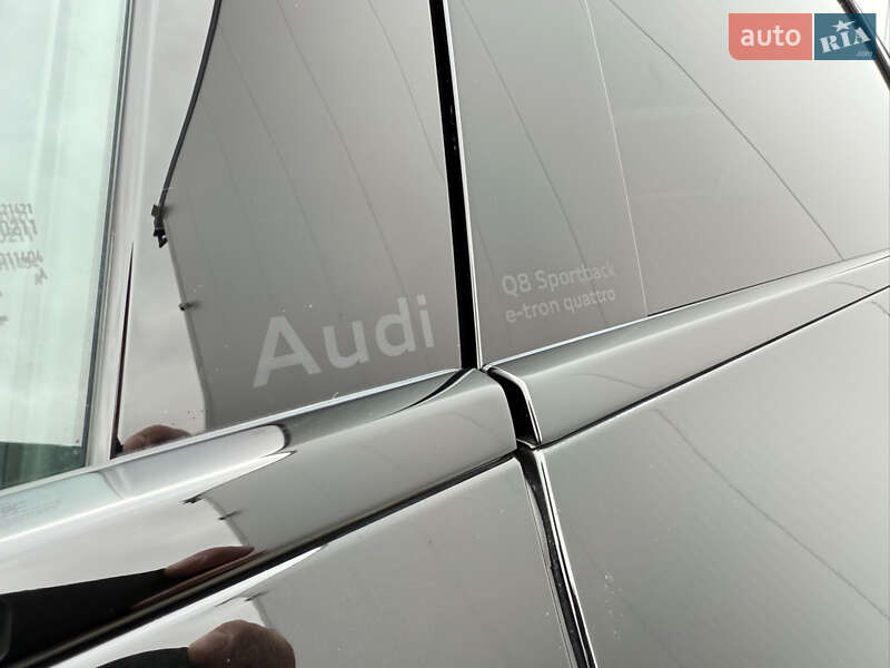 Позашляховик / Кросовер Audi Q8 Sportback e-tron 2023 в Мукачевому фото 24 Позашляховик / Кросовер Audi Q8 Sportback e-tron 2023 в Мукачевому