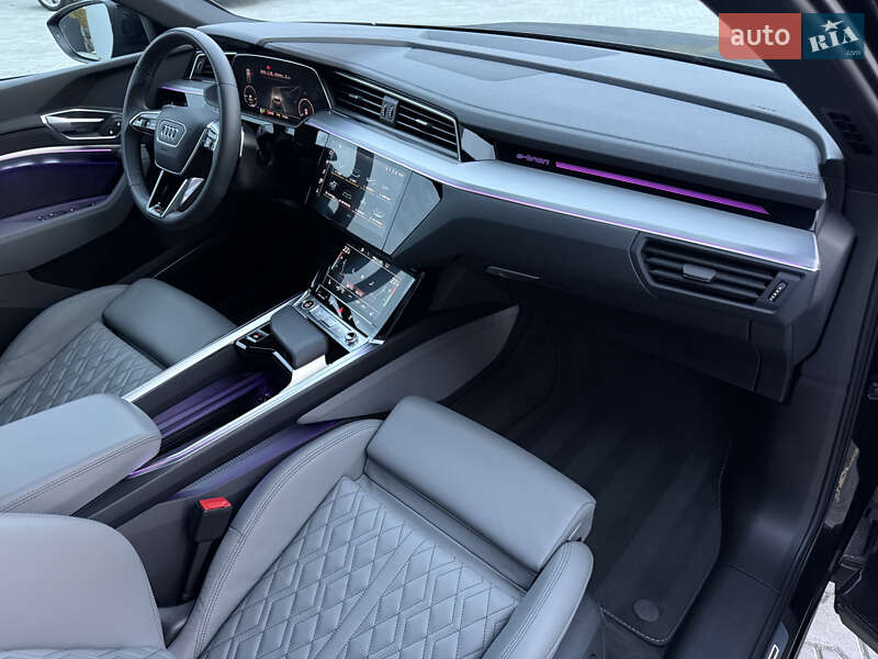 Позашляховик / Кросовер Audi Q8 Sportback e-tron 2023 в Мукачевому фото 34 Позашляховик / Кросовер Audi Q8 Sportback e-tron 2023 в Мукачевому