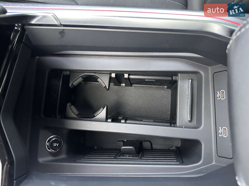 Внедорожник / Кроссовер Audi Q8 Sportback e-tron 2023 в Киеве