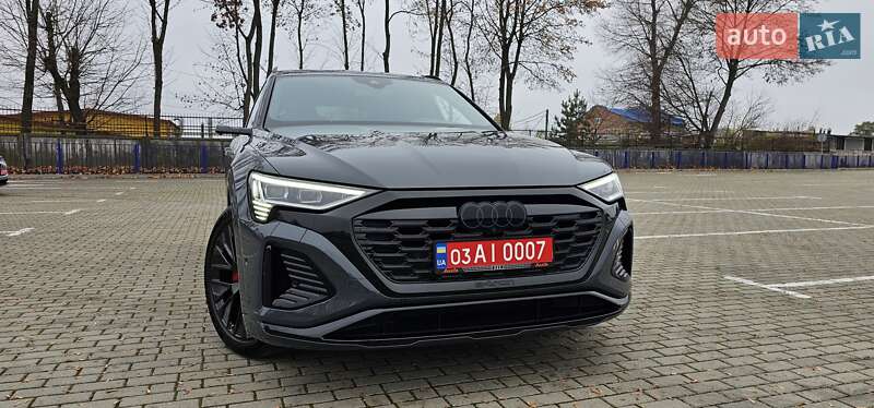 Позашляховик / Кросовер Audi Q8 Sportback e-tron 2024 в Тернополі