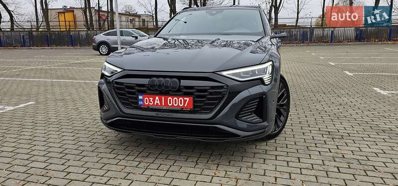 Позашляховик / Кросовер Audi Q8 Sportback e-tron 2024 в Тернополі