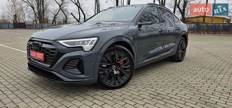 Позашляховик / Кросовер Audi Q8 Sportback e-tron 2024 в Тернополі