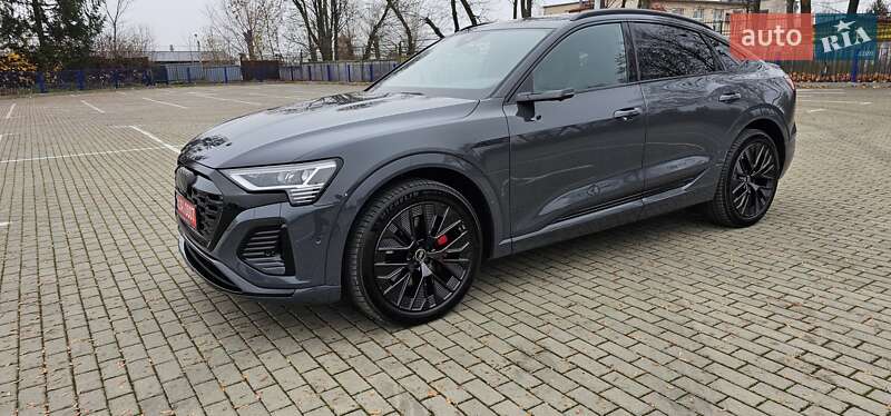 Позашляховик / Кросовер Audi Q8 Sportback e-tron 2024 в Тернополі