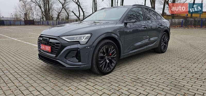 Позашляховик / Кросовер Audi Q8 Sportback e-tron 2024 в Тернополі