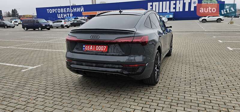 Позашляховик / Кросовер Audi Q8 Sportback e-tron 2024 в Тернополі