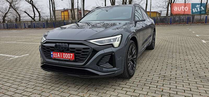 Позашляховик / Кросовер Audi Q8 Sportback e-tron 2024 в Тернополі