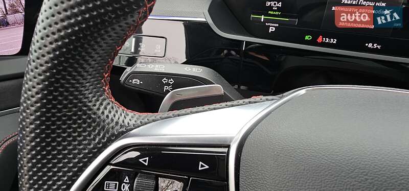 Позашляховик / Кросовер Audi Q8 Sportback e-tron 2024 в Тернополі