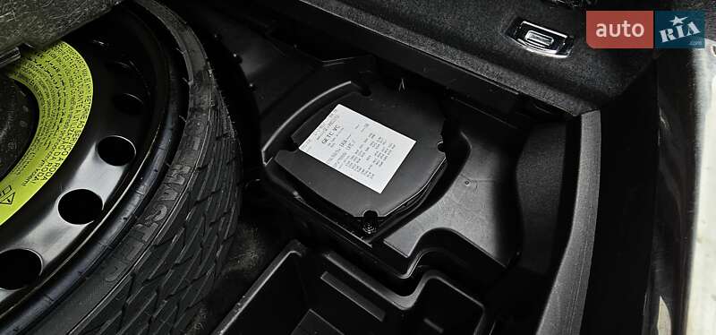 Позашляховик / Кросовер Audi Q8 Sportback e-tron 2024 в Тернополі