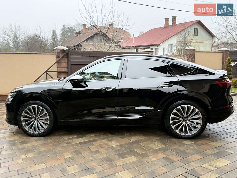 Внедорожник / Кроссовер Audi Q8 Sportback e-tron 2024 в Черновцах