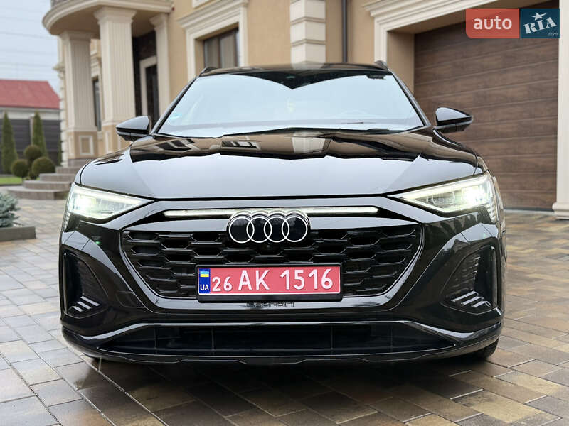 Внедорожник / Кроссовер Audi Q8 Sportback e-tron 2024 в Черновцах