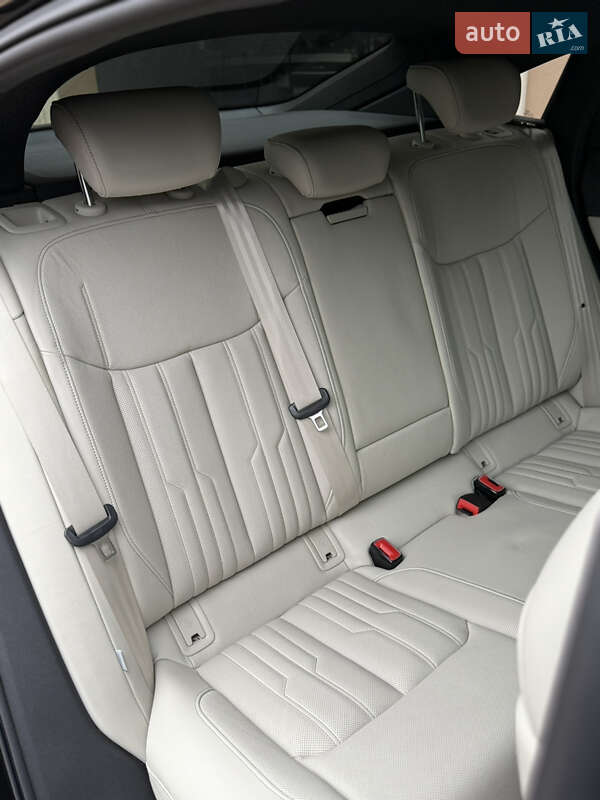 Внедорожник / Кроссовер Audi Q8 Sportback e-tron 2024 в Черновцах