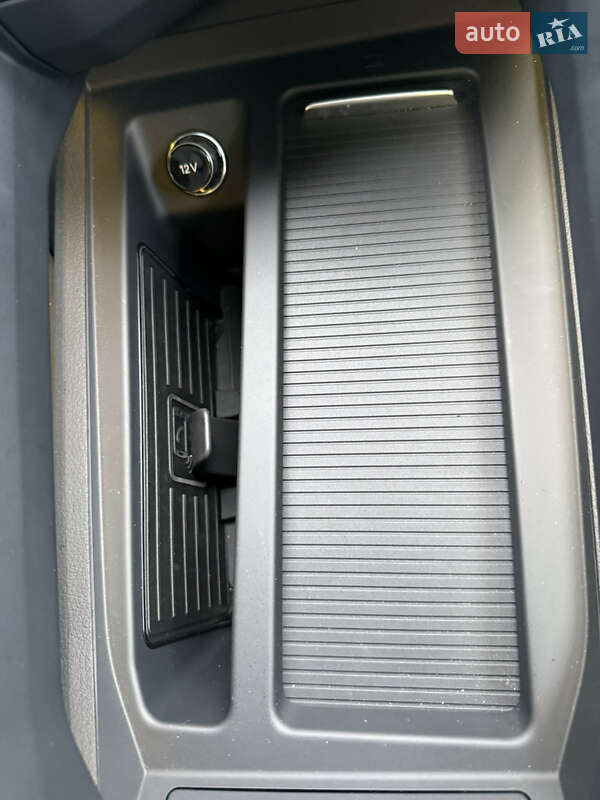 Внедорожник / Кроссовер Audi Q8 Sportback e-tron 2024 в Черновцах