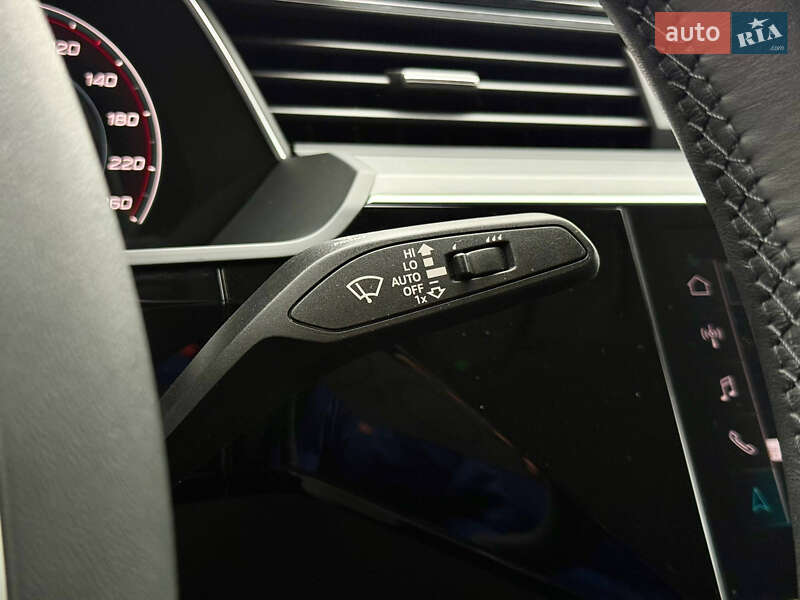 Внедорожник / Кроссовер Audi Q8 Sportback e-tron 2023 в Днепре