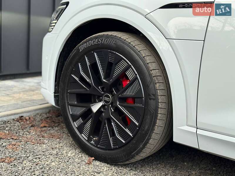 Внедорожник / Кроссовер Audi Q8 Sportback e-tron 2023 в Луцке фото 12 Внедорожник / Кроссовер Audi Q8 Sportback e-tron 2023 в Луцке