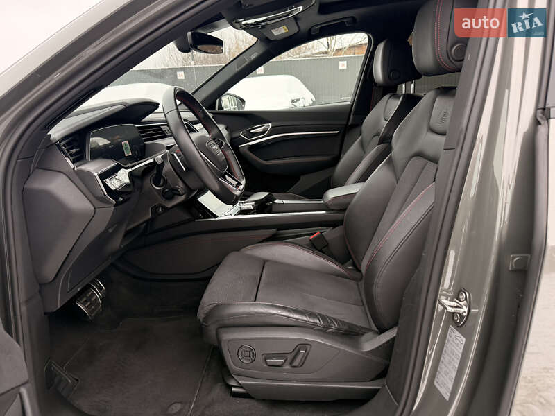 Внедорожник / Кроссовер Audi Q8 Sportback e-tron 2023 в Луцке