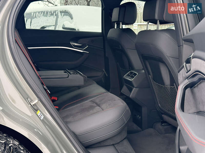 Внедорожник / Кроссовер Audi Q8 Sportback e-tron 2023 в Луцке