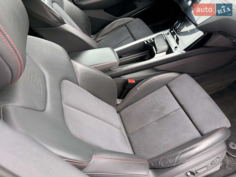 Внедорожник / Кроссовер Audi Q8 Sportback e-tron 2023 в Луцке