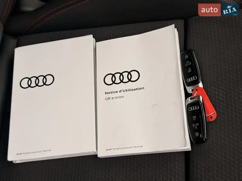 Внедорожник / Кроссовер Audi Q8 Sportback e-tron 2023 в Луцке документ