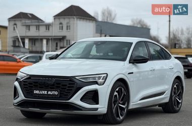 Позашляховик / Кросовер Audi Q8 Sportback e-tron 2023 в Києві