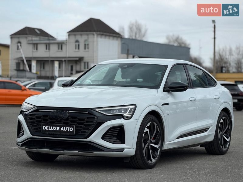 Audi Q8 Sportback e-tron 2023