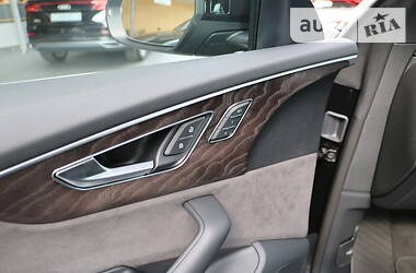 Позашляховик / Кросовер Audi Q8 2019 в 